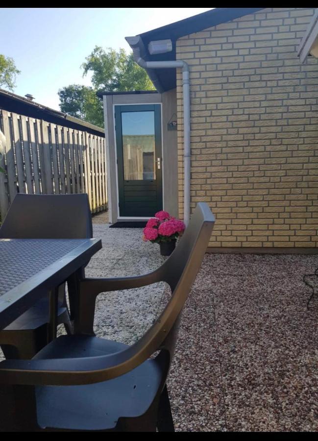 Cozy chalet in Opmeer near Amsterdam&Beach Buitenkant foto